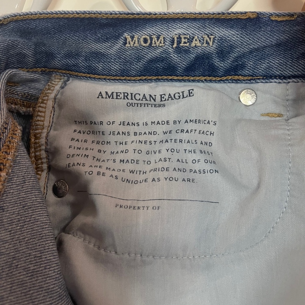High Rise Mom Jeans Light Blue Wash with Rips - Picture 5 of 6